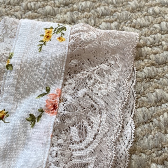 Forever 21 cropped tank - Picture 2 of 3